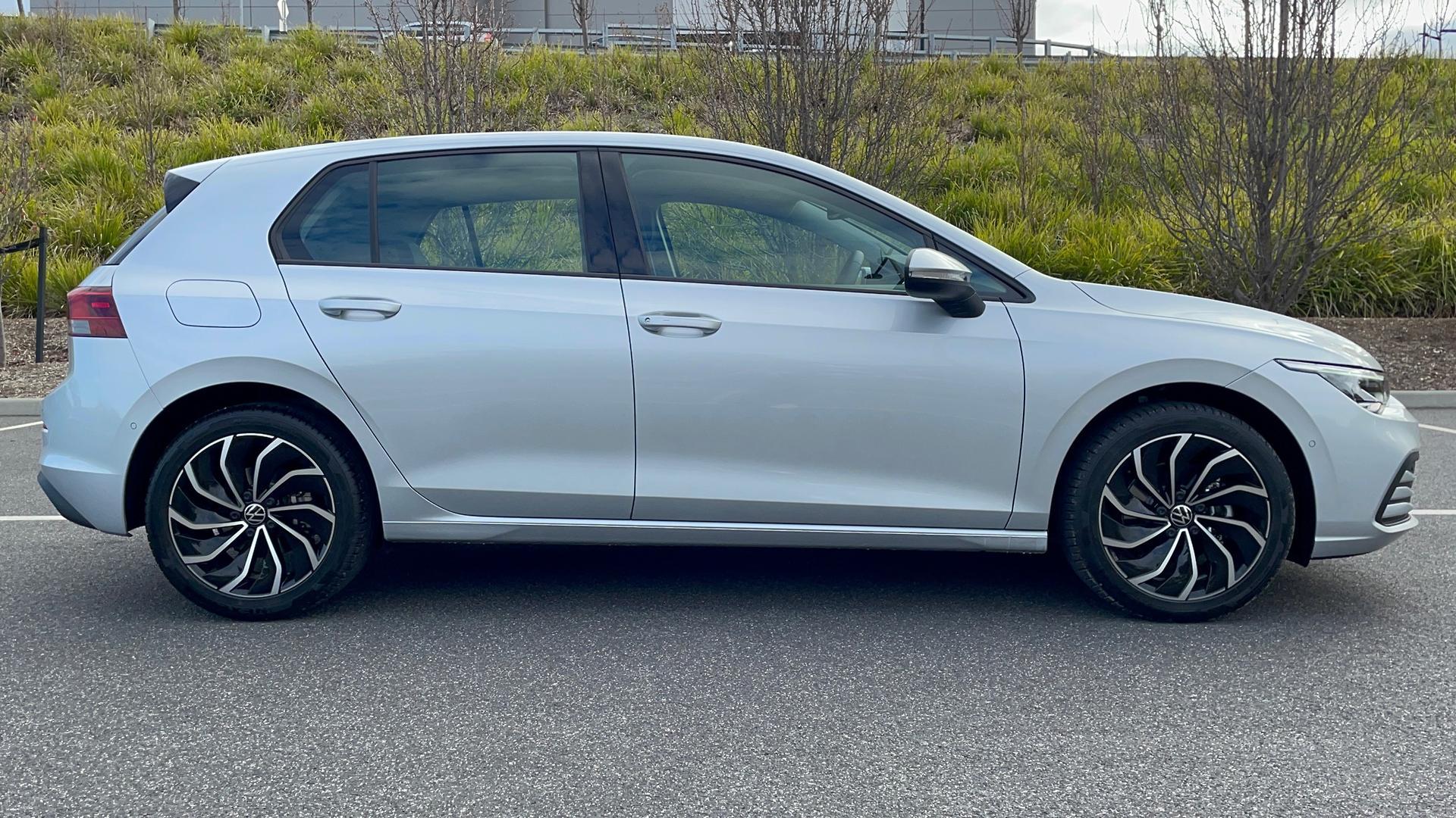 Volkswagen Golf image 3