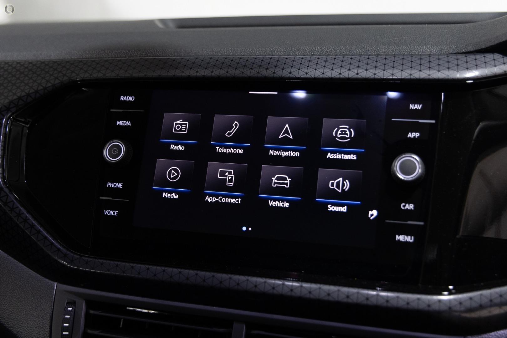 Volkswagen T-cross image 2