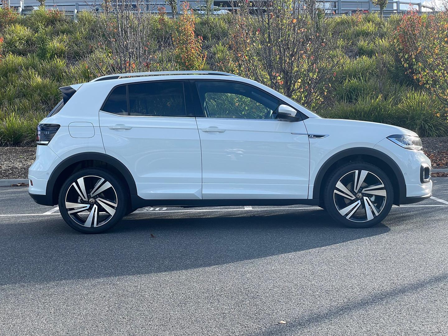 Volkswagen T-cross image 2