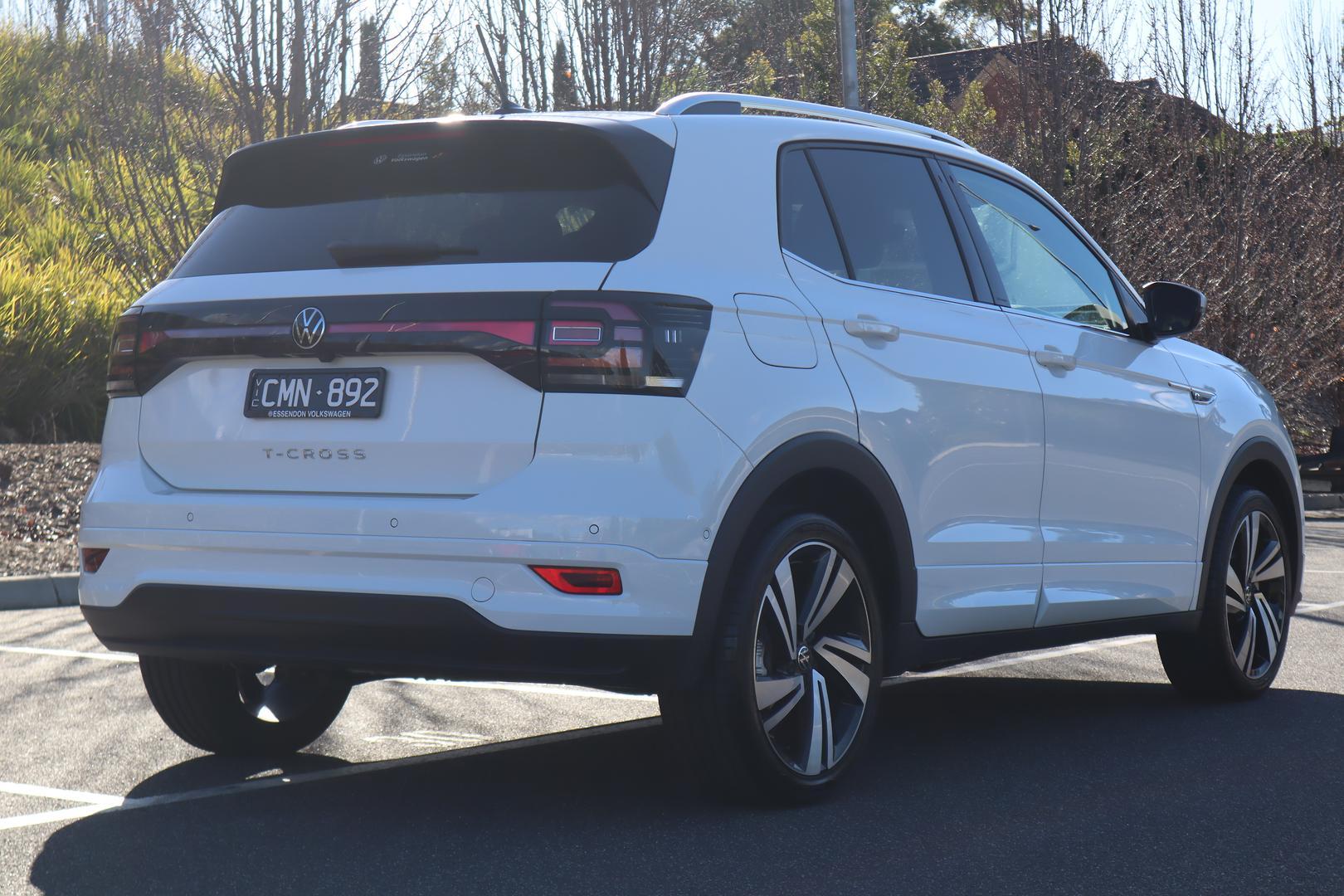 Volkswagen T-cross image 3