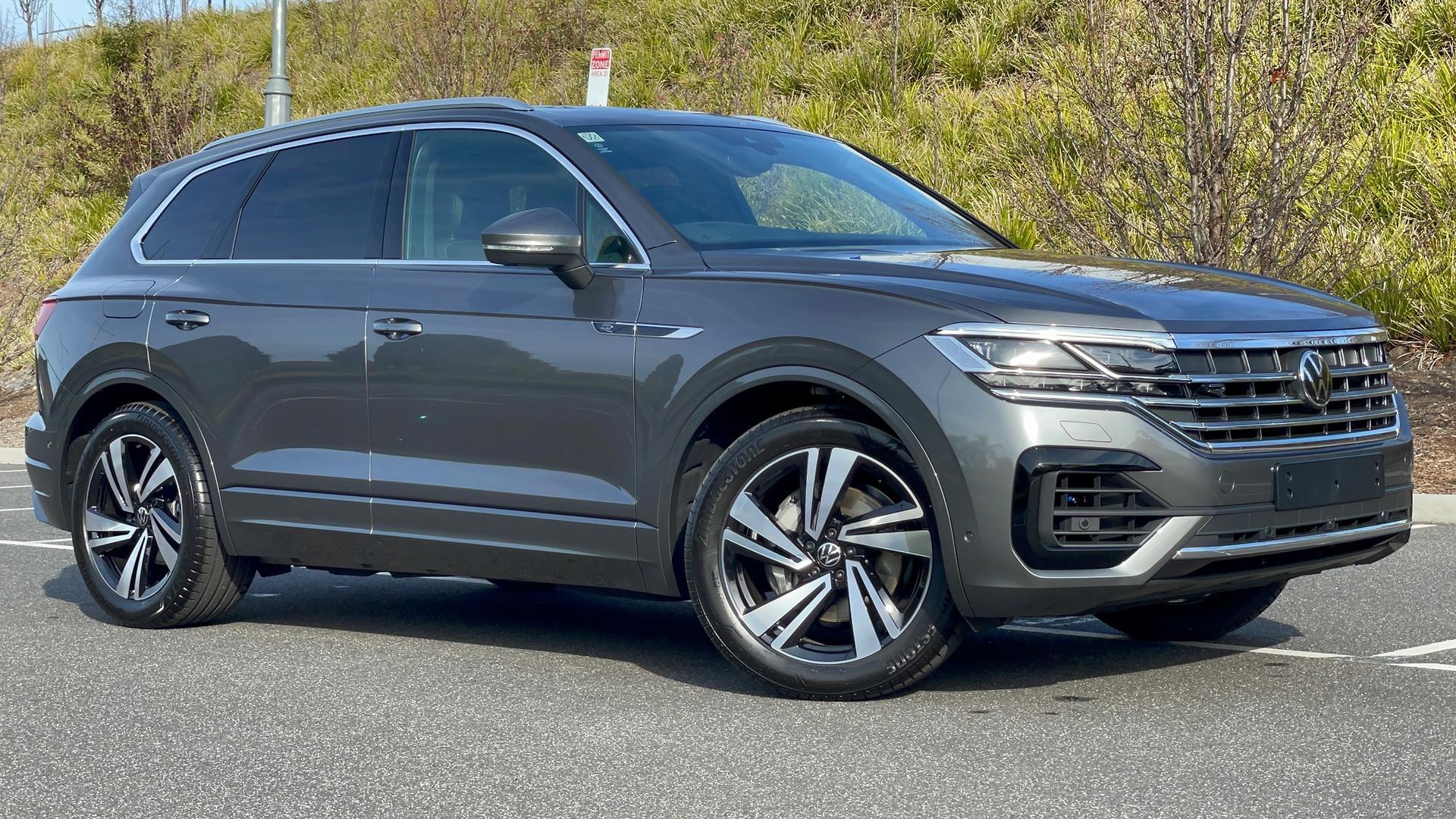 Volkswagen Touareg image 1