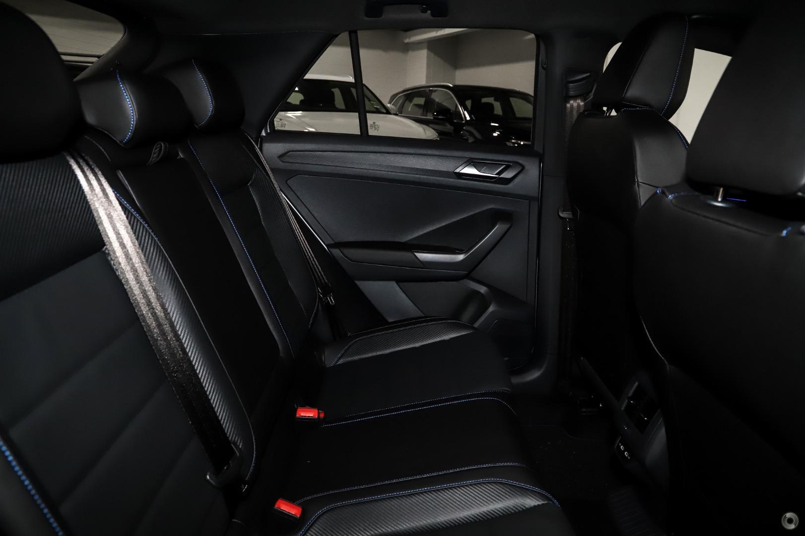 Volkswagen T-roc image 4