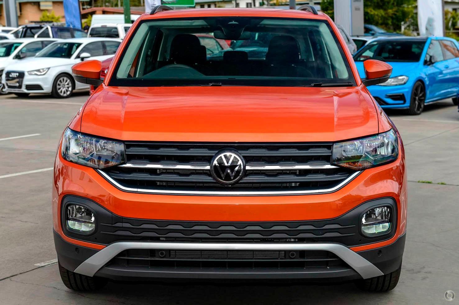 Volkswagen T-cross image 3