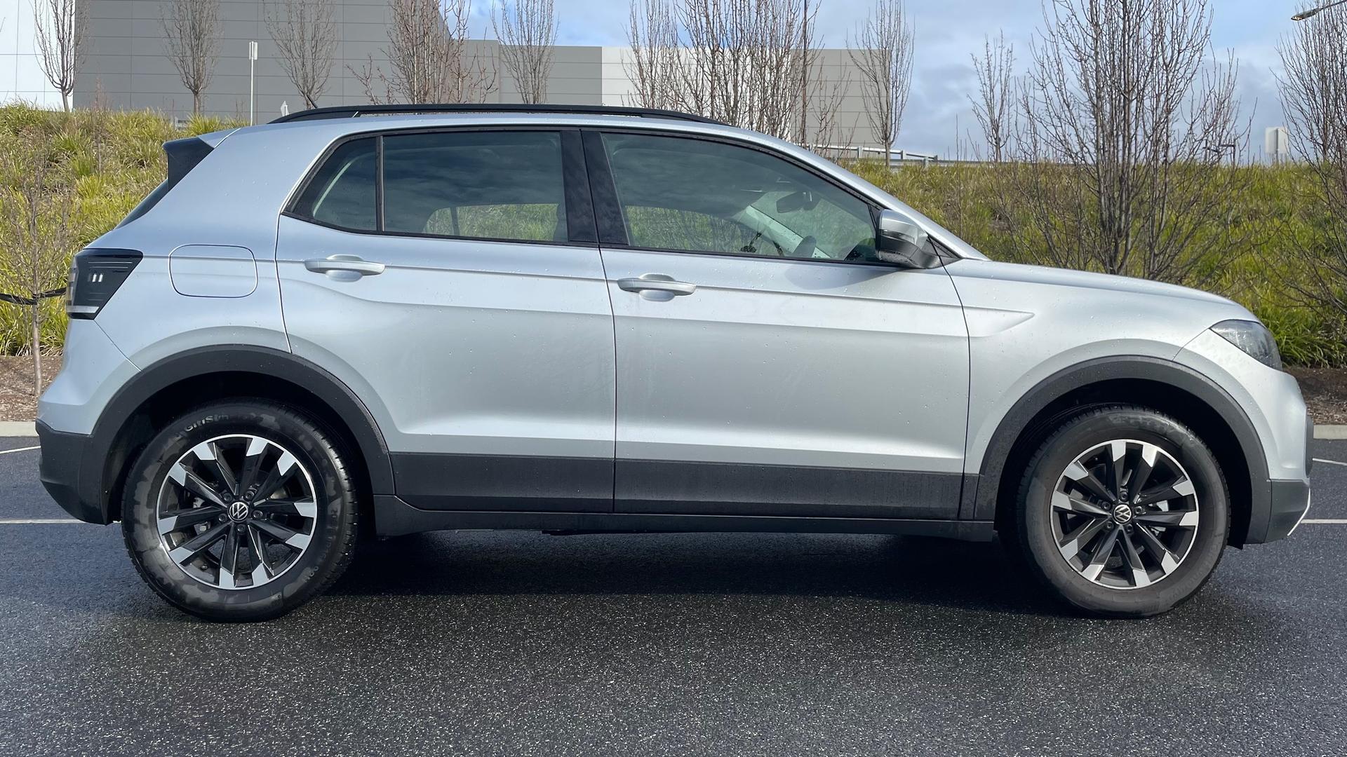 Volkswagen T-cross image 3