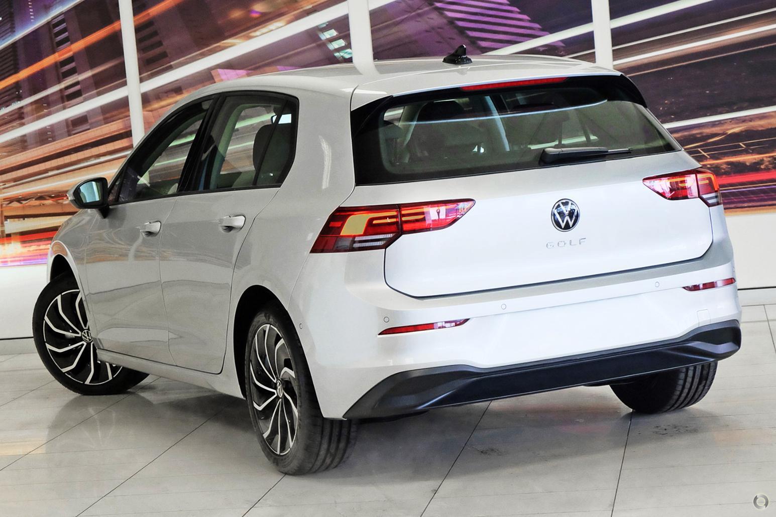 Volkswagen Golf image 4