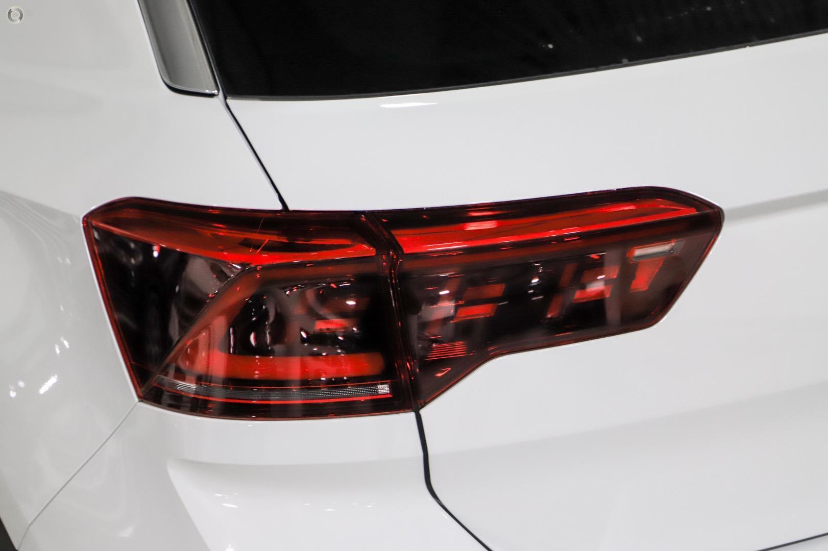 Volkswagen T-roc image 2