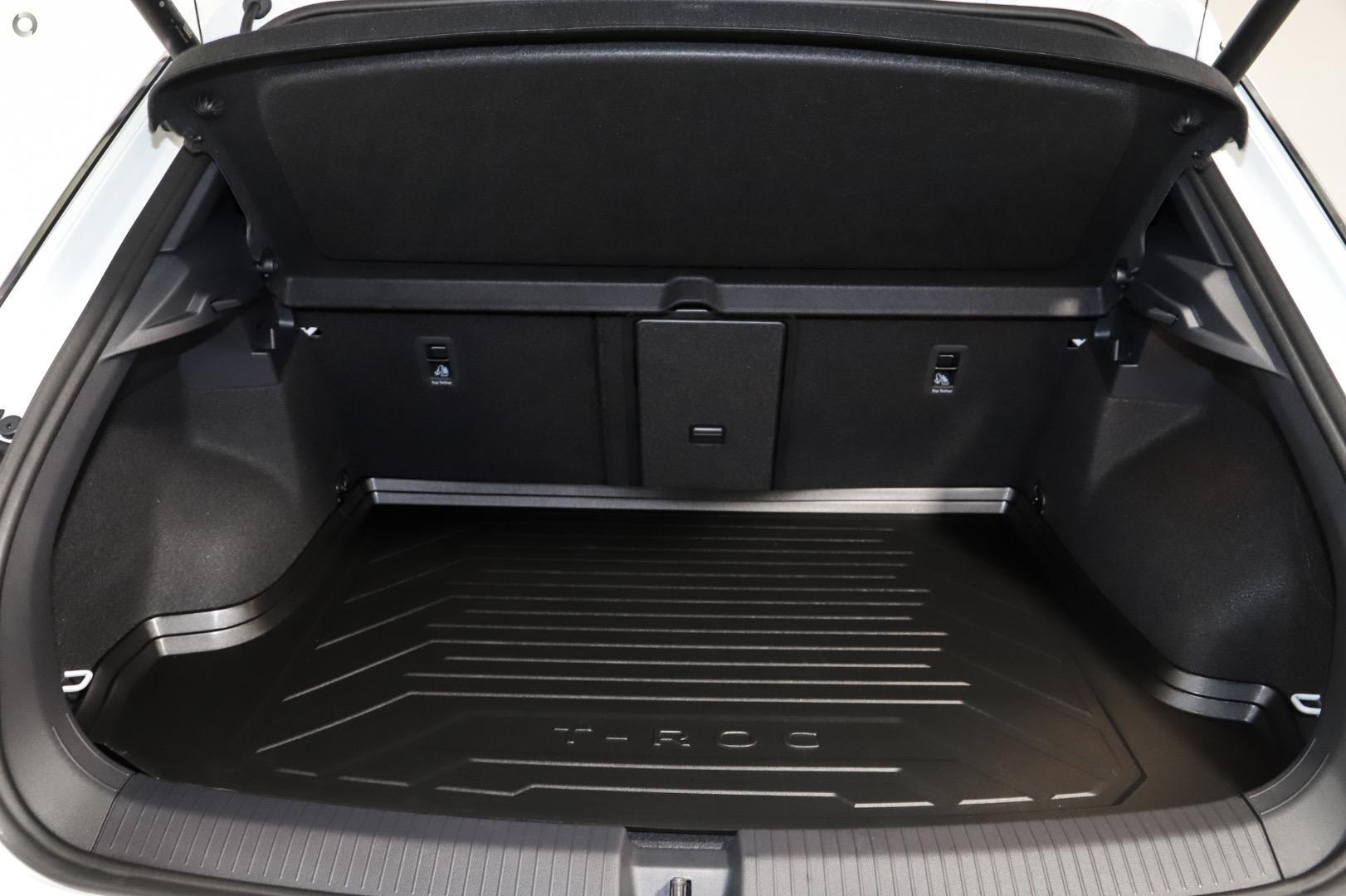 Volkswagen T-roc image 1