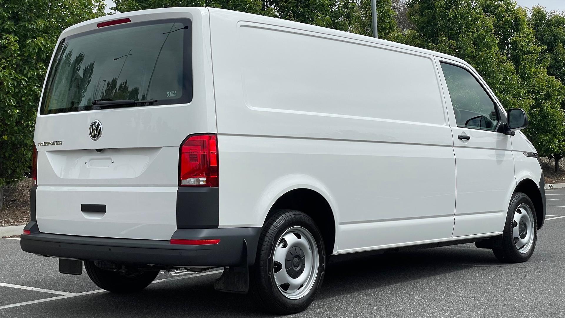 Volkswagen Transporter image 4