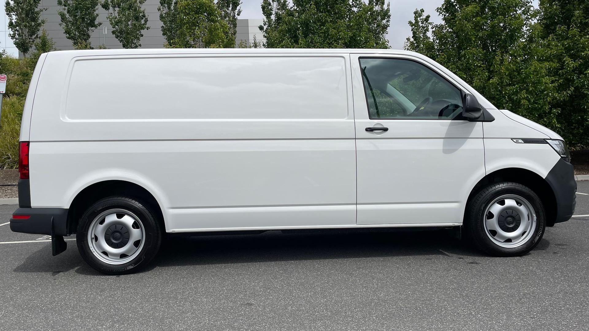 Volkswagen Transporter image 3