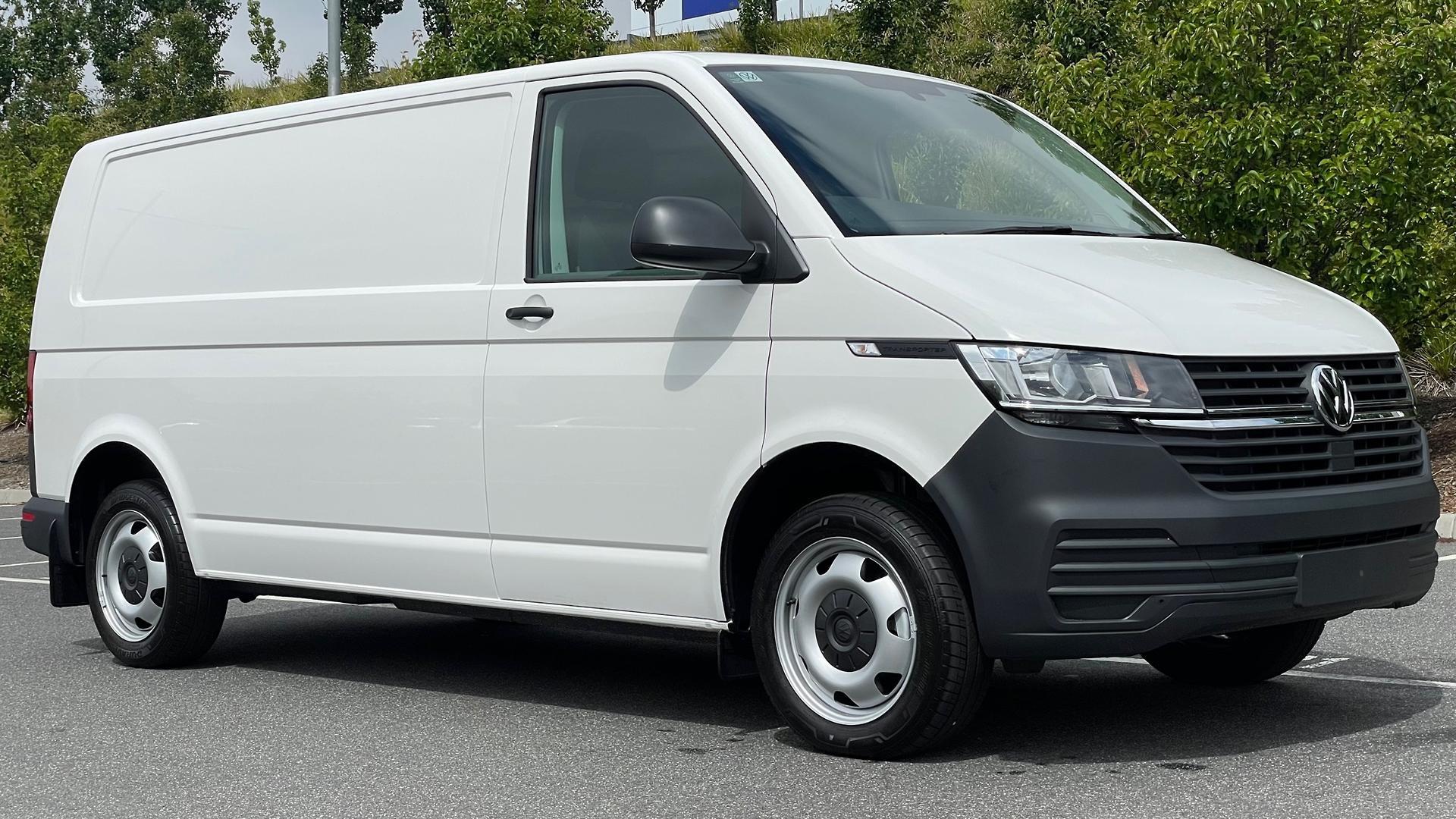 Volkswagen Transporter image 2