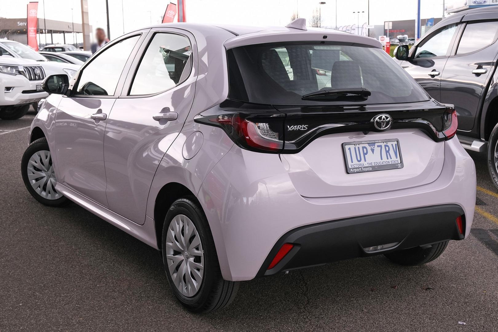 Toyota Yaris image 2