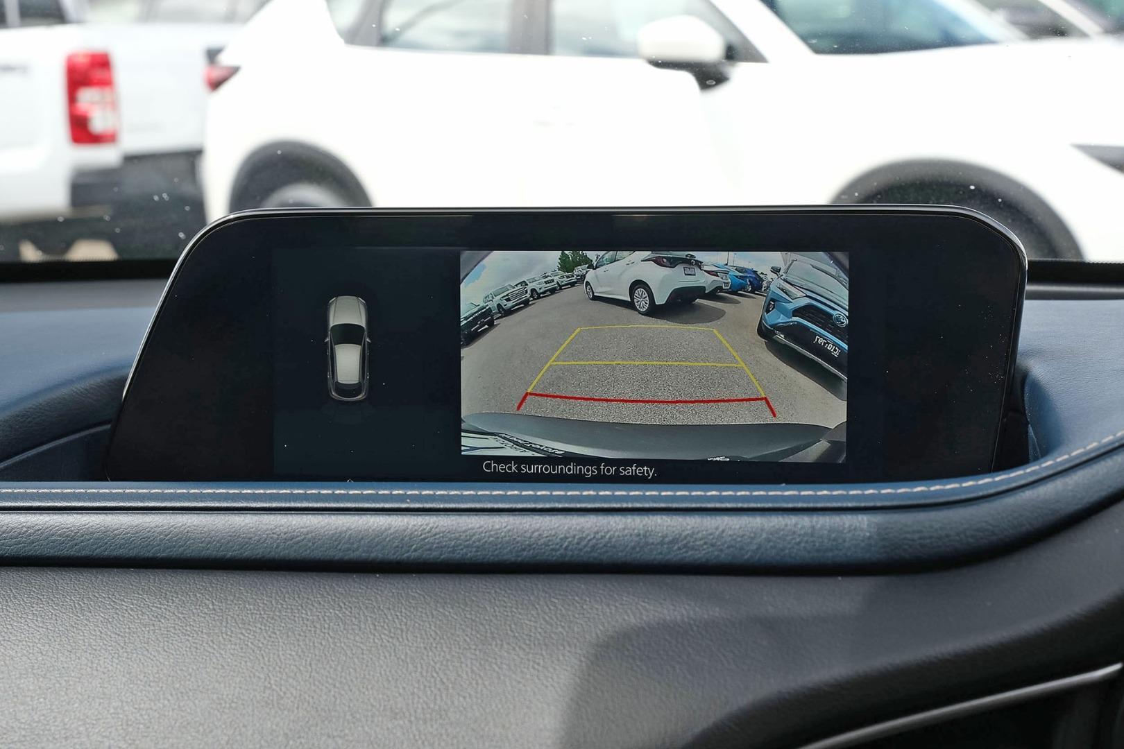 Mazda Cx-30 image 2