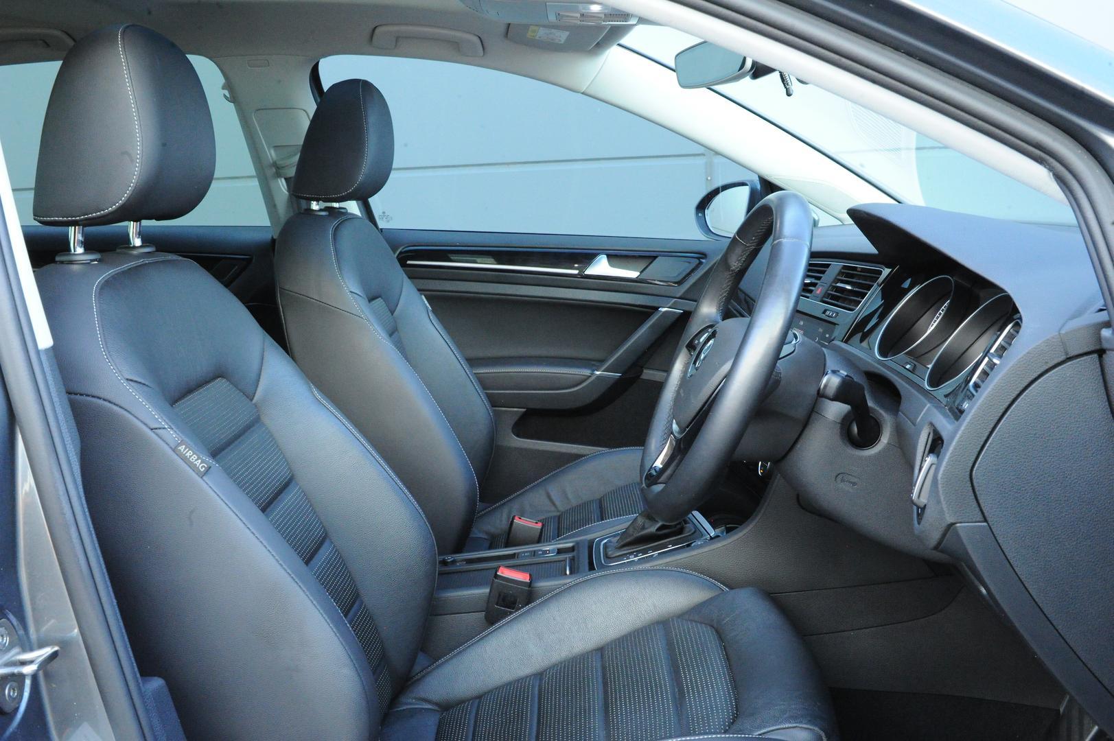 Volkswagen Golf image 2