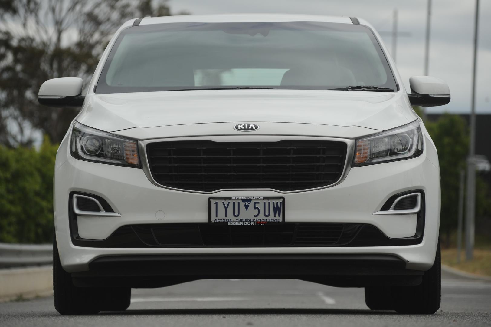 Kia Carnival image 3