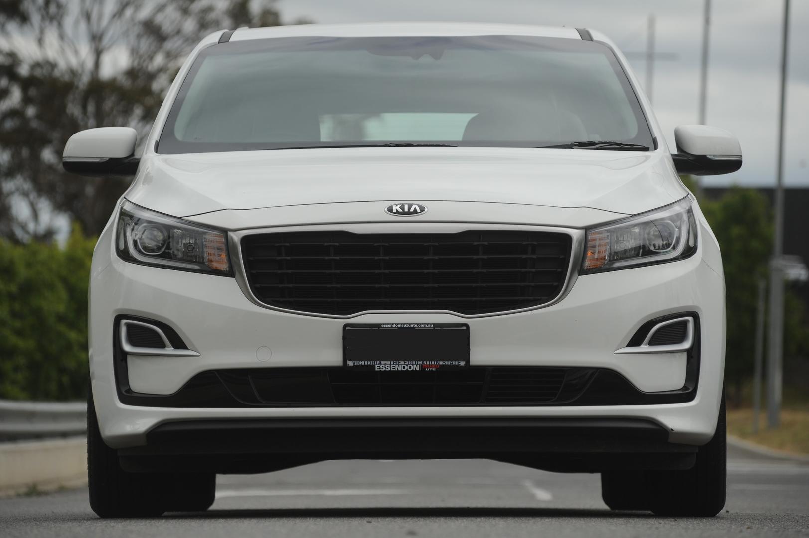 Kia Carnival image 3