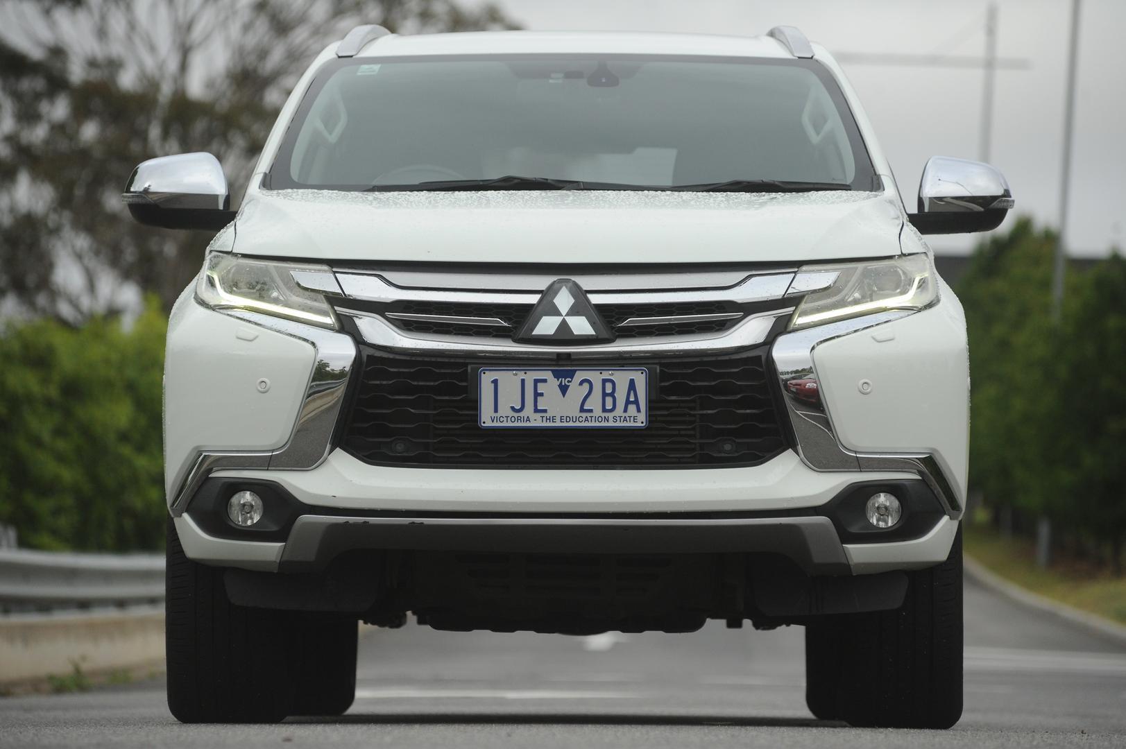 Mitsubishi Pajero Sport image 4