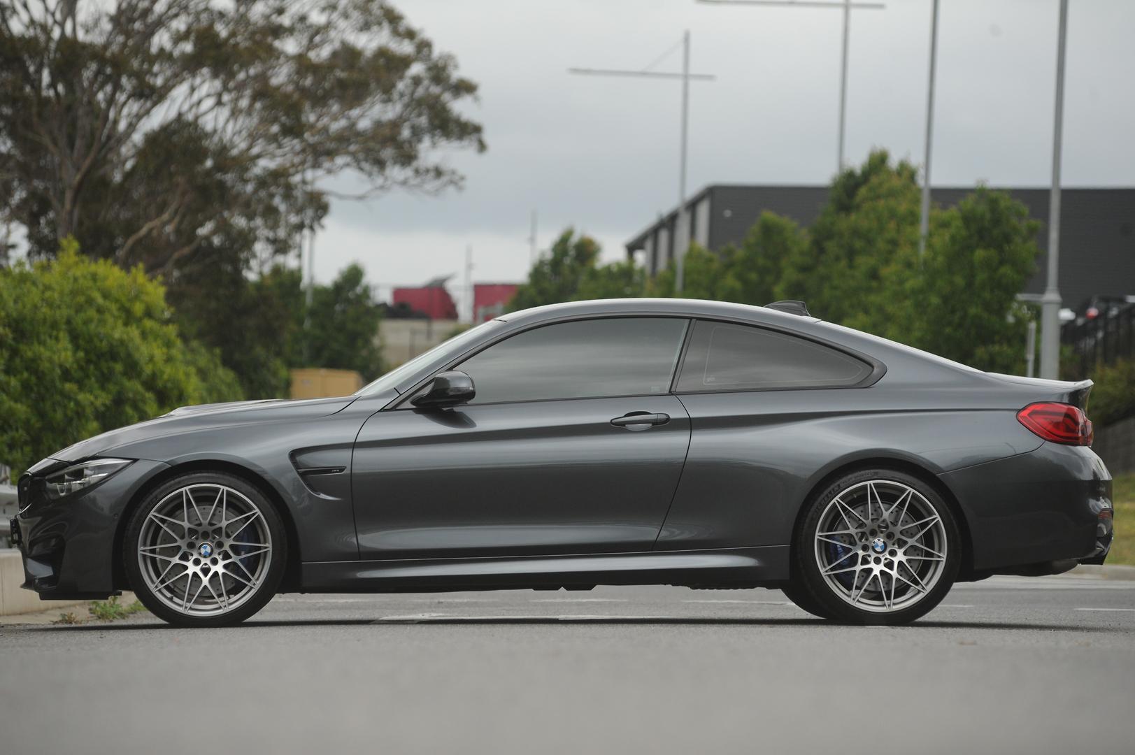BMW M4 image 2