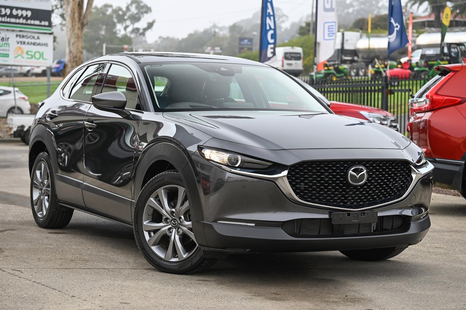 Mazda Cx-30 image 1