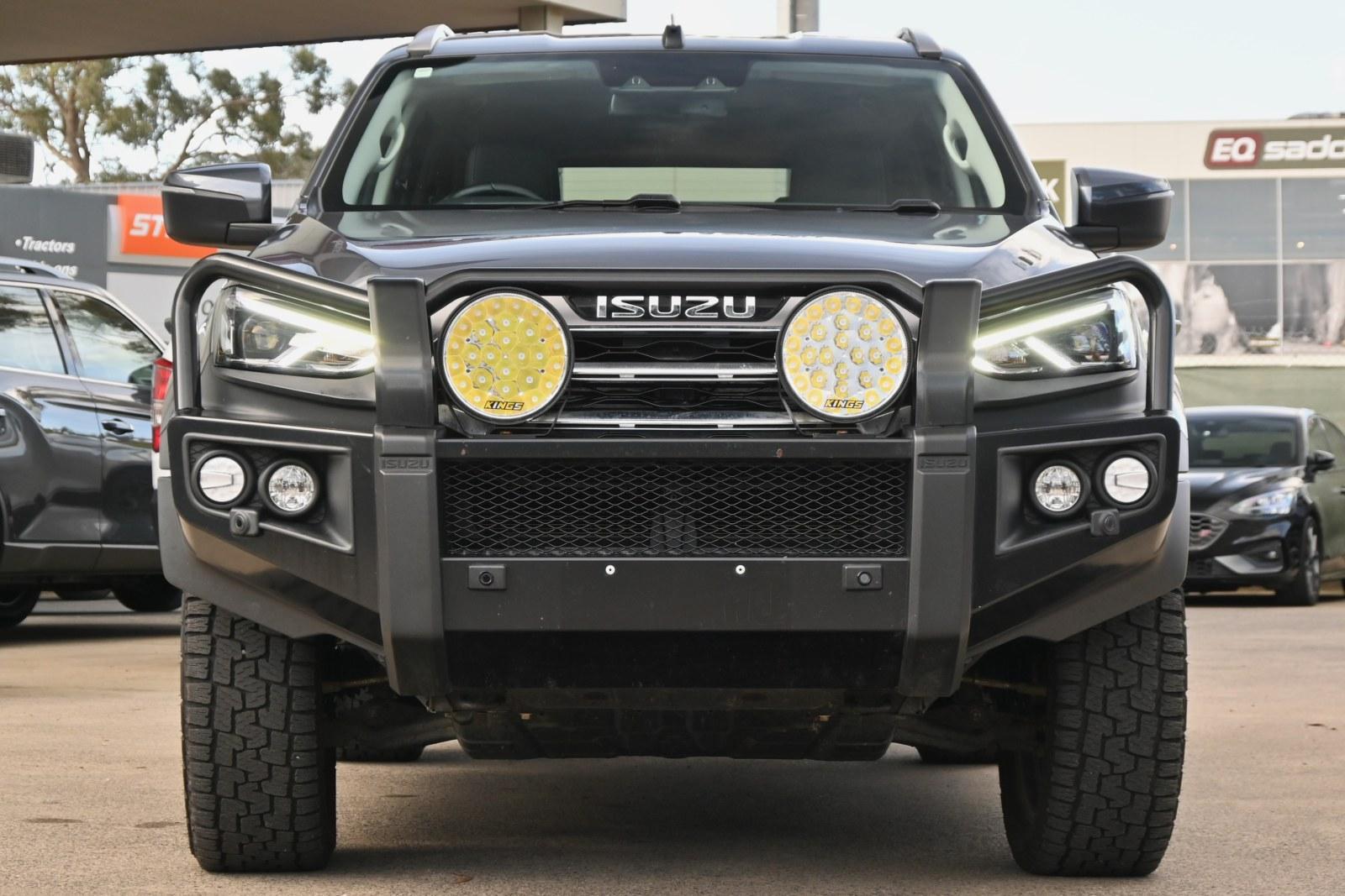 Isuzu Mu-x image 2