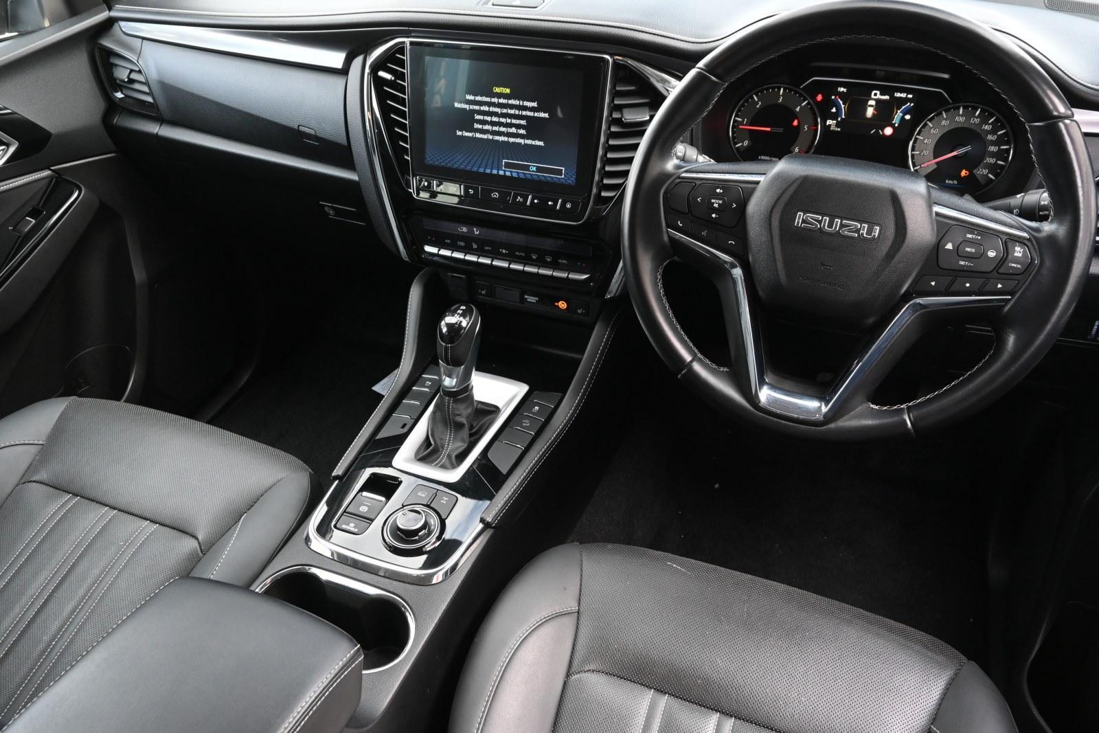 Isuzu Mu-x image 3