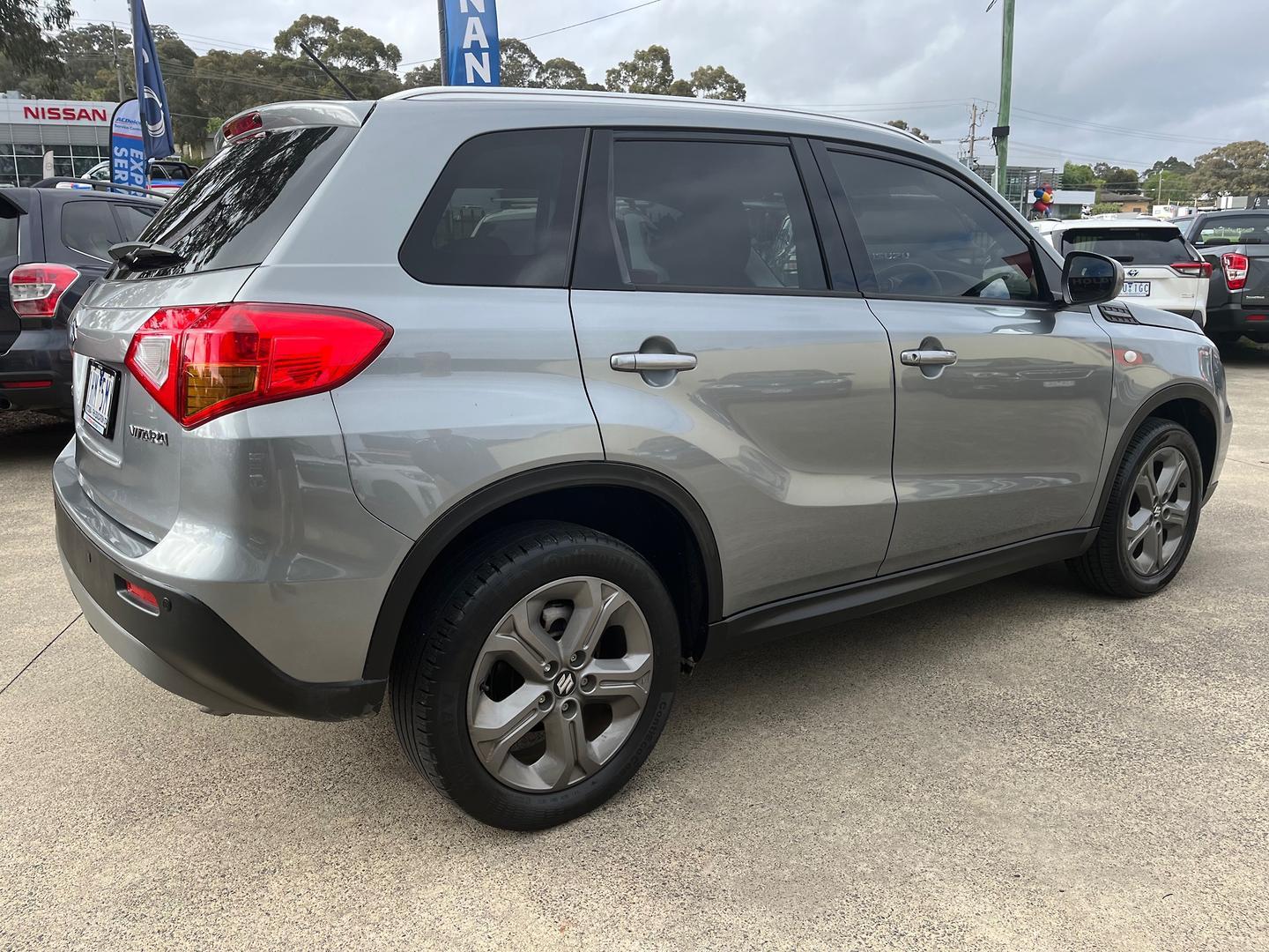 Suzuki Vitara image 2