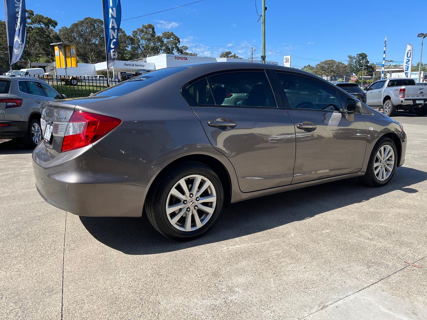 Honda Civic image 2