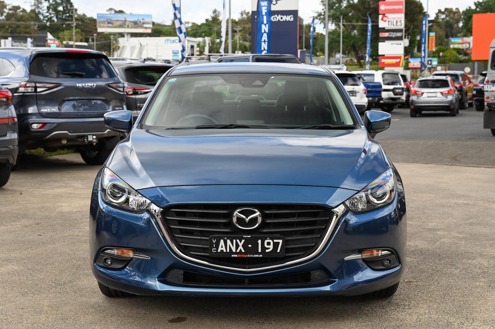 Mazda 3 image 2