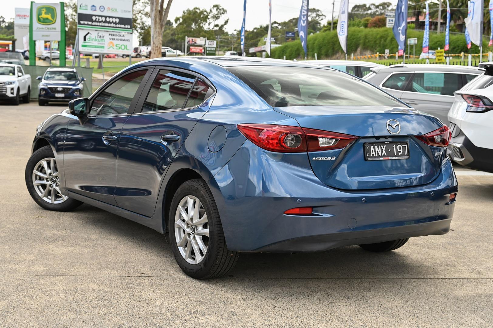 Mazda 3 image 3