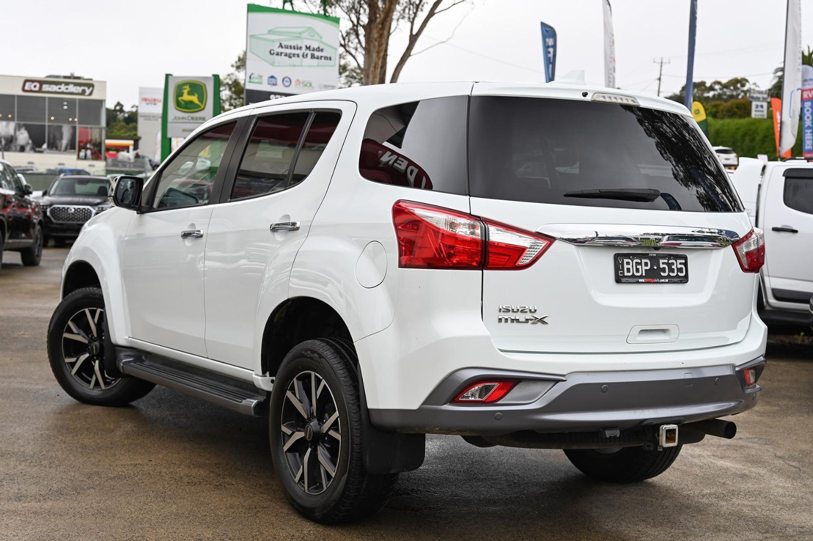 Isuzu Mu-x image 3