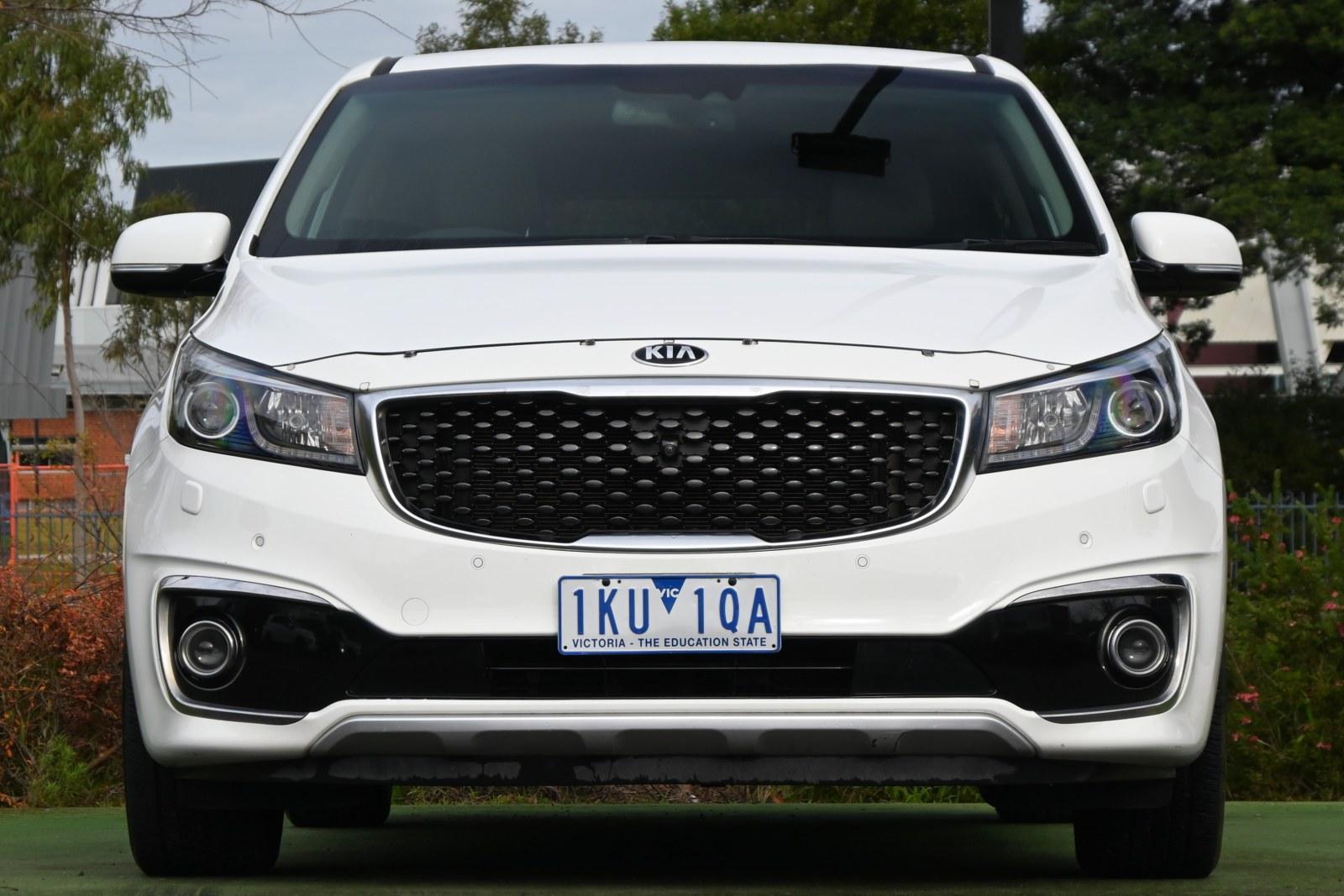 Kia Carnival image 2