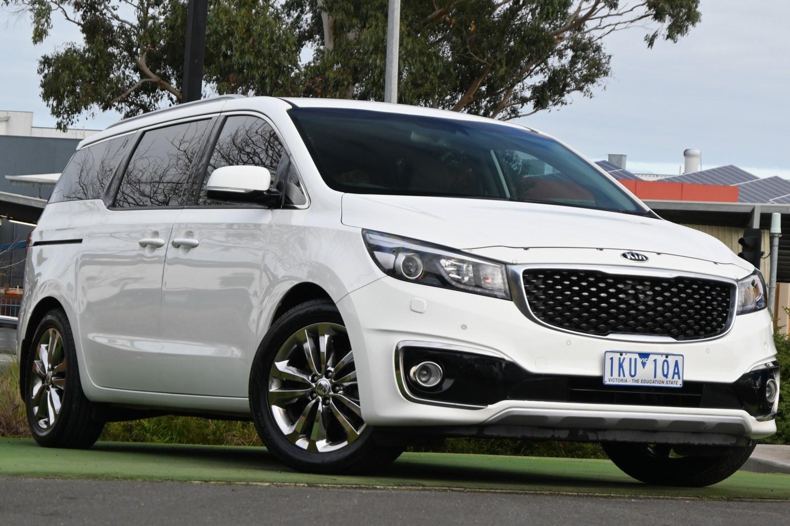Kia Carnival image 1