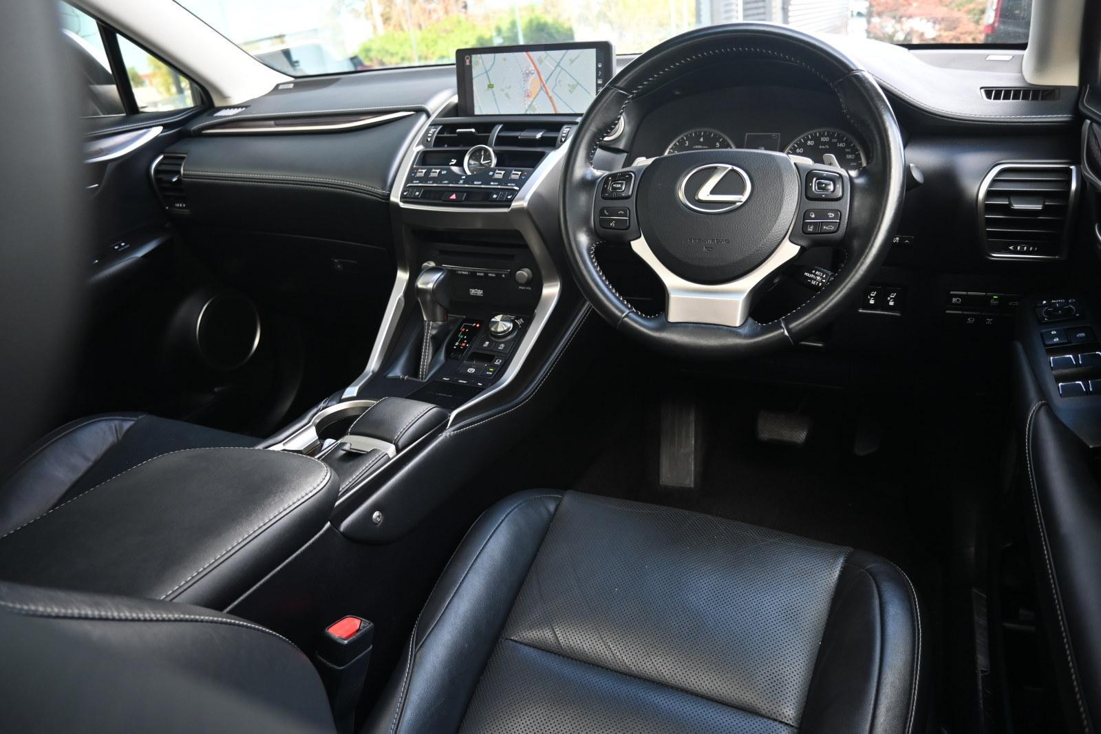 Lexus Nx image 3
