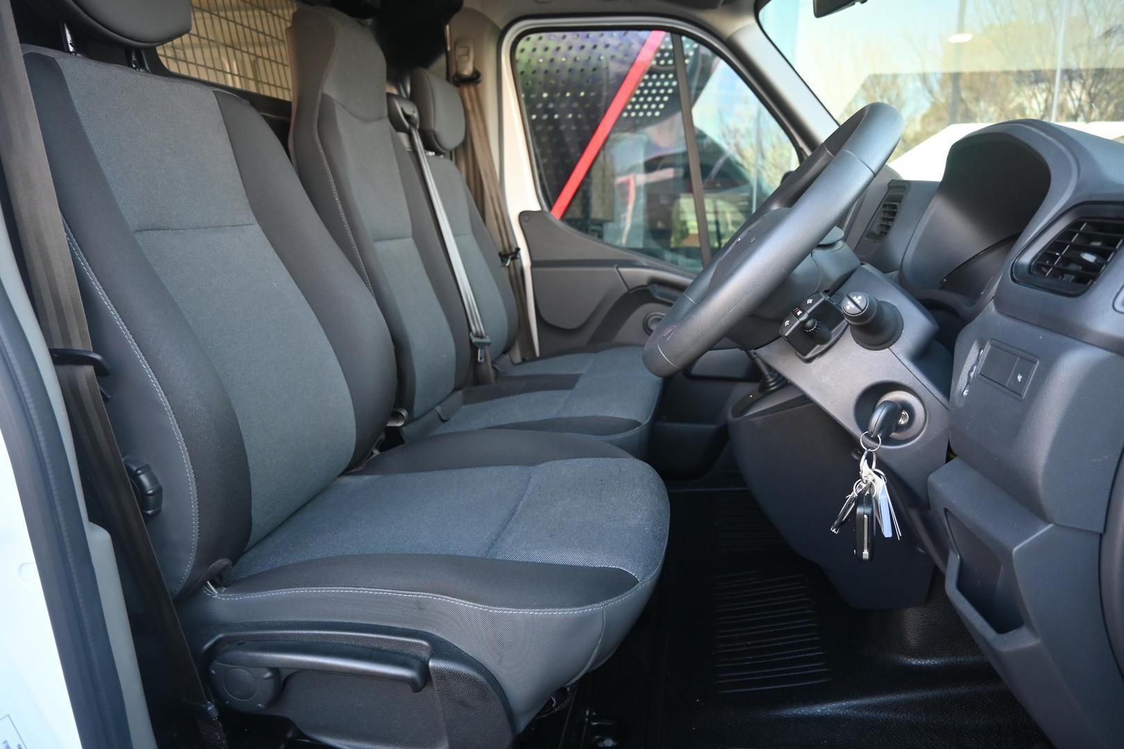 Renault Master image 3