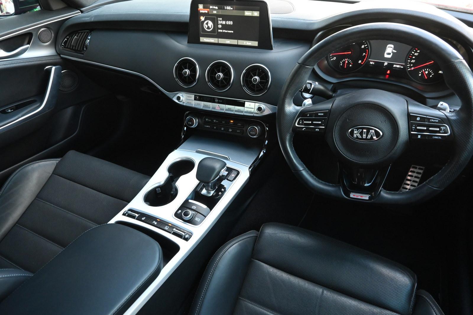 Kia Stinger image 3
