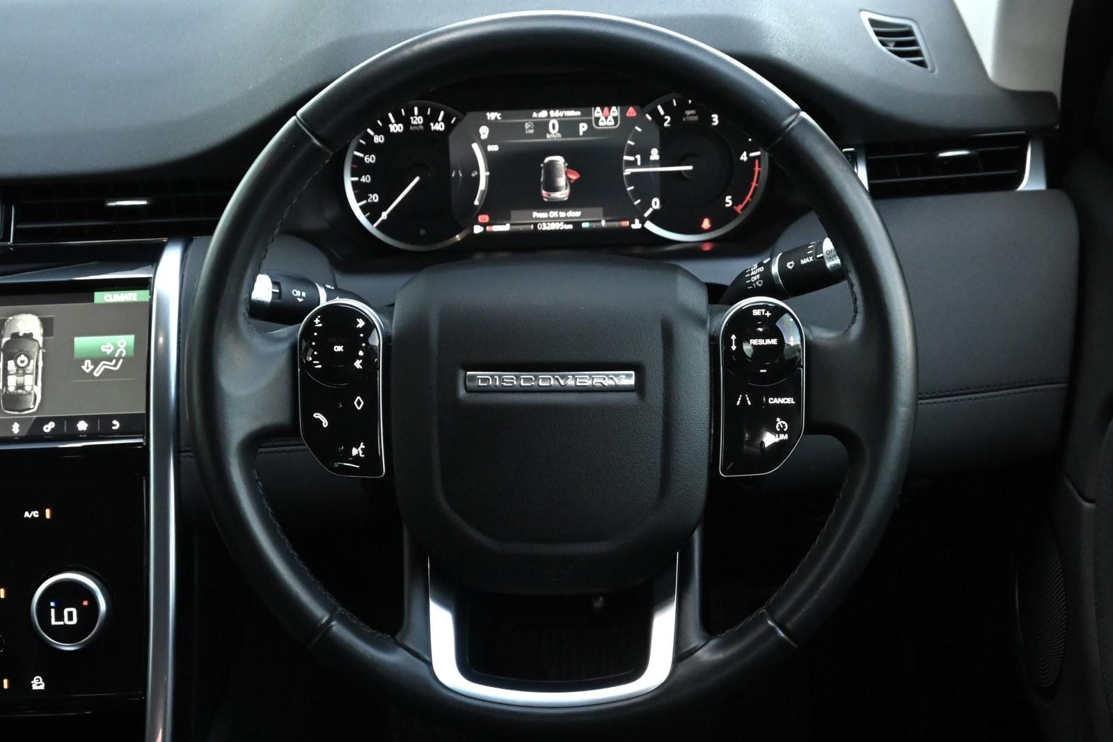 Land Rover Discovery Sport image 4