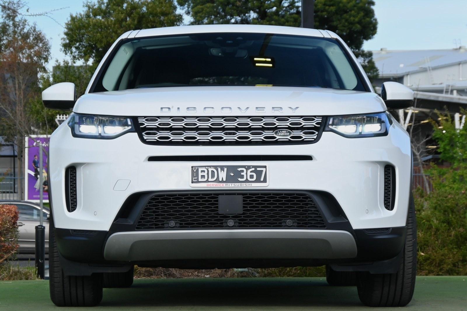 Land Rover Discovery Sport image 2