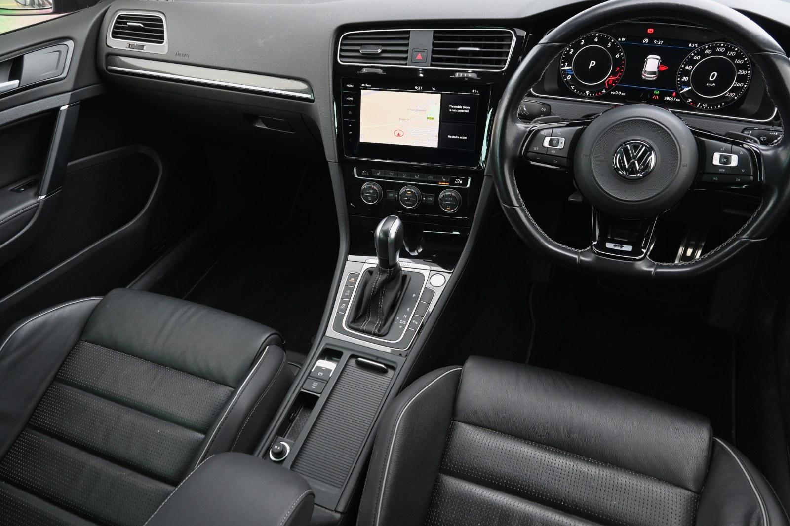 Volkswagen Golf image 3