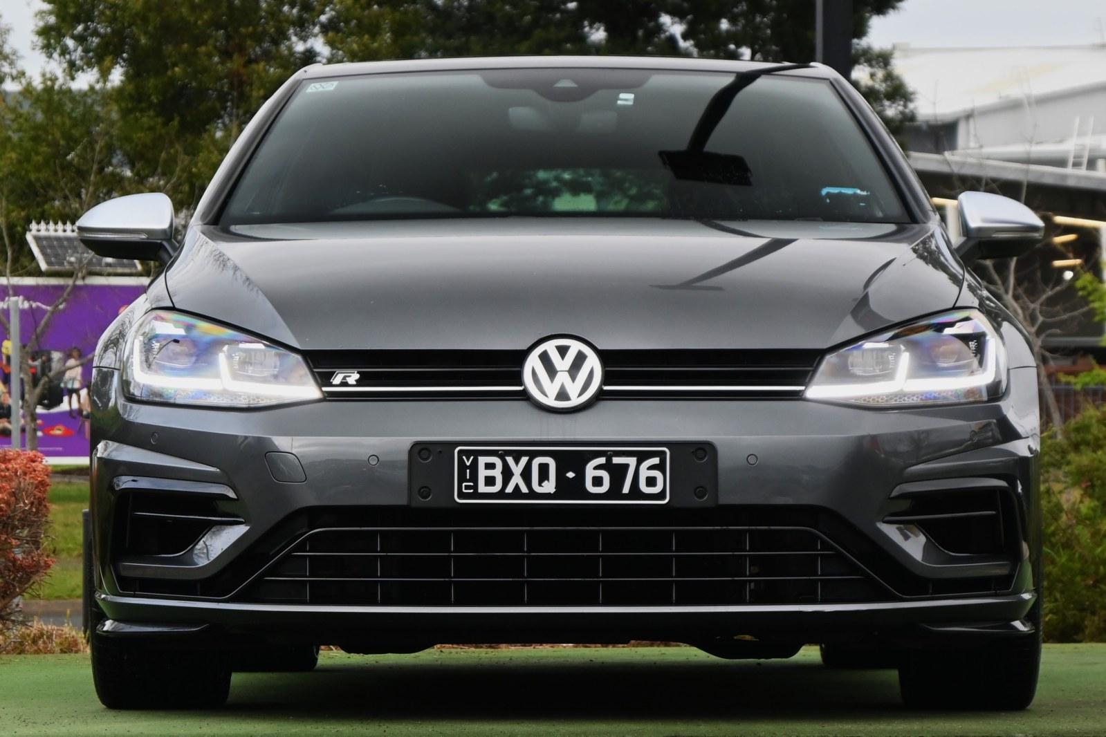 Volkswagen Golf image 2