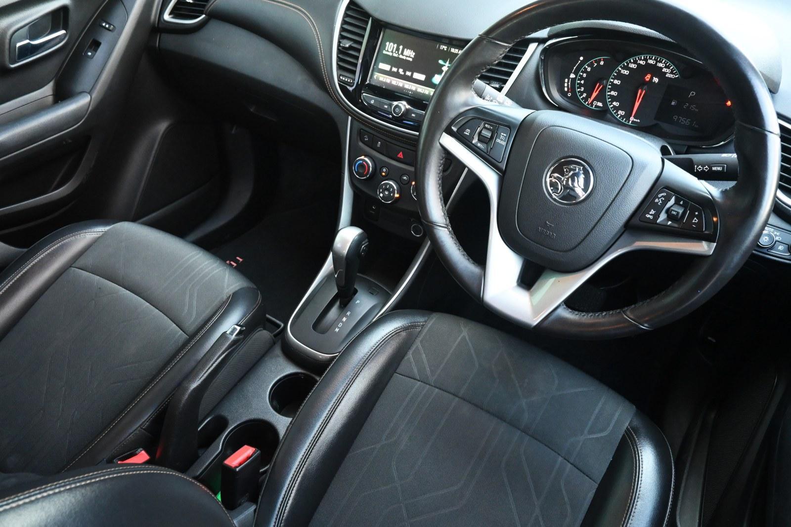 Holden Trax image 4