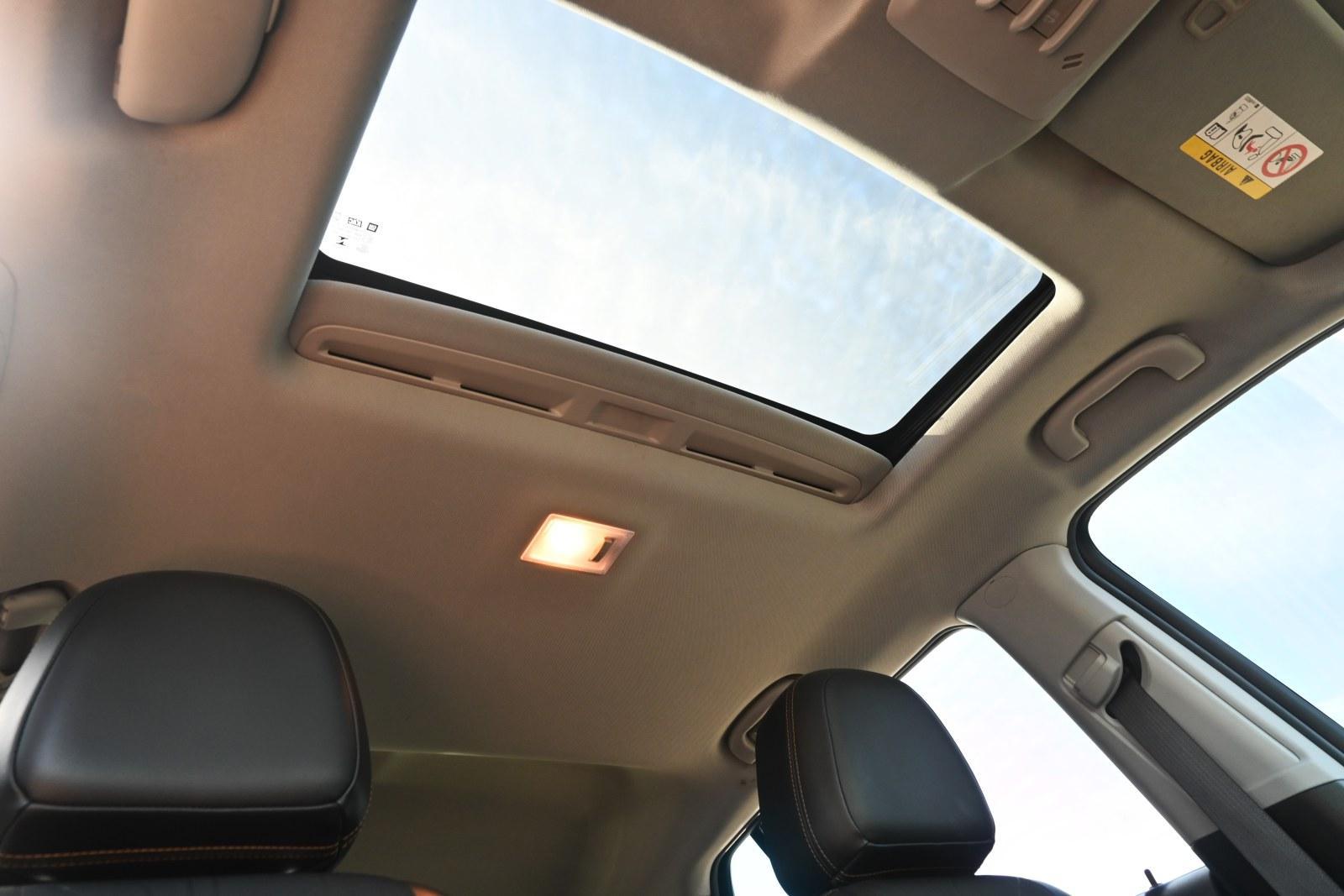 Holden Trax image 3