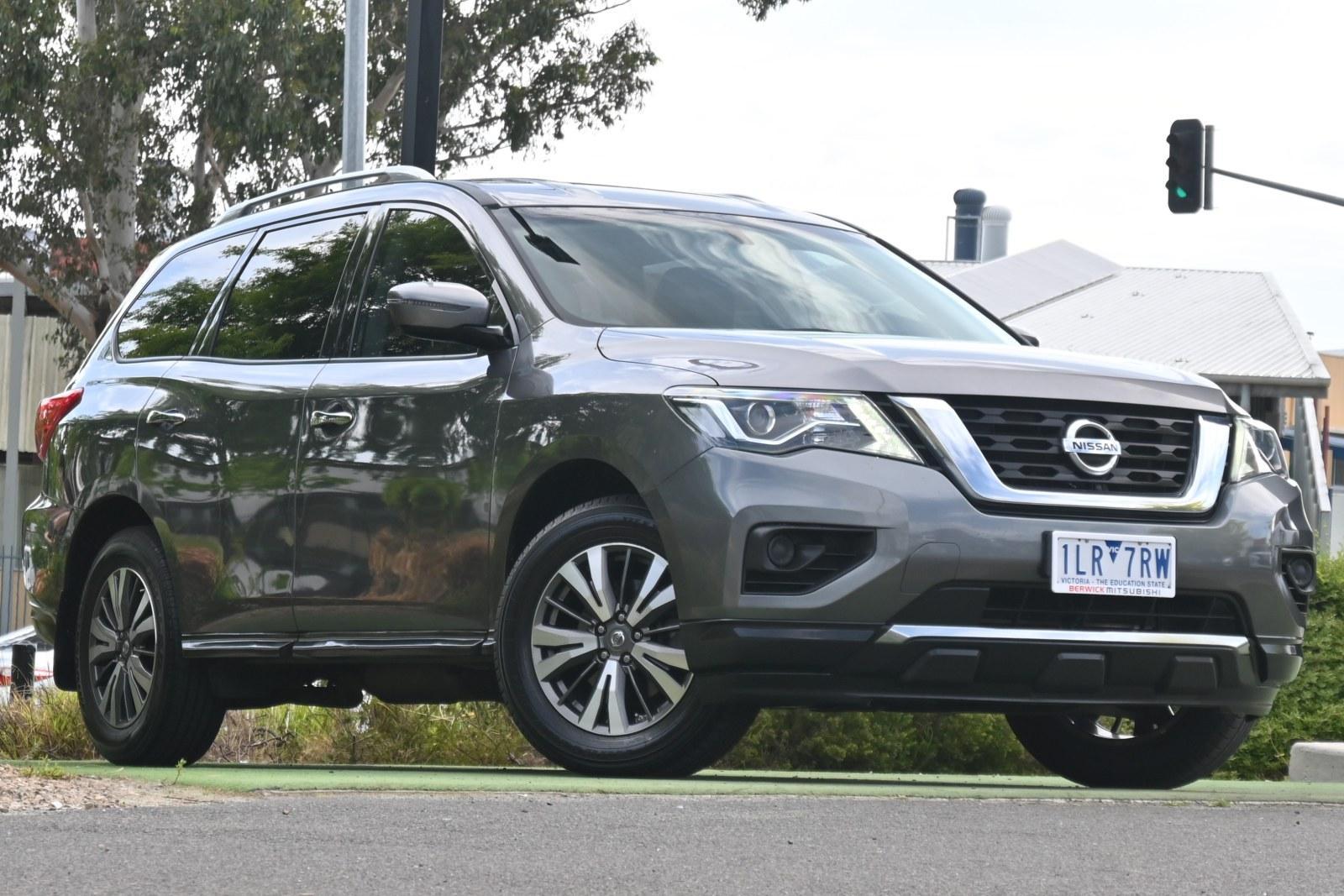 Nissan Pathfinder image 1