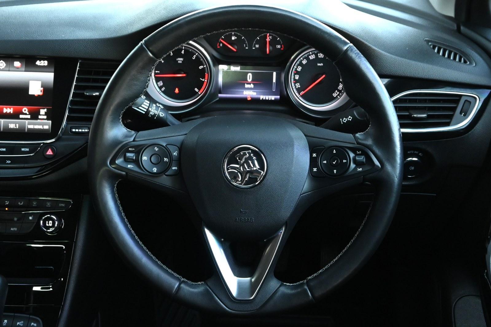 Holden Astra image 4