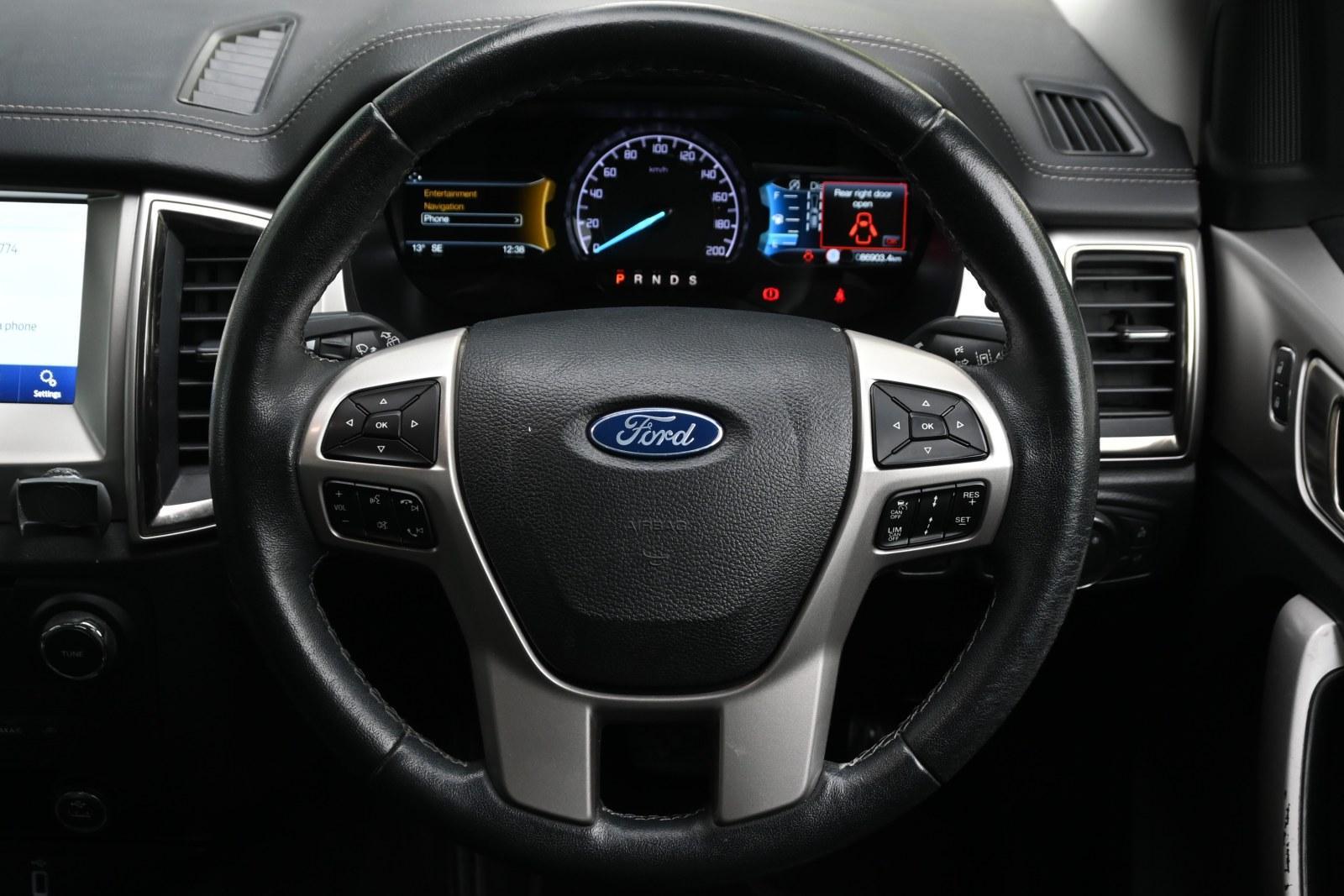 Ford Everest image 4