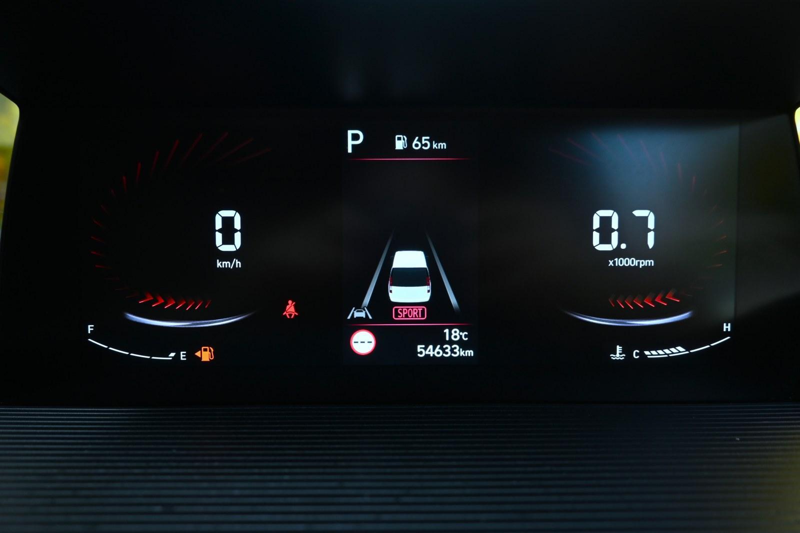 Hyundai Staria Load image 4