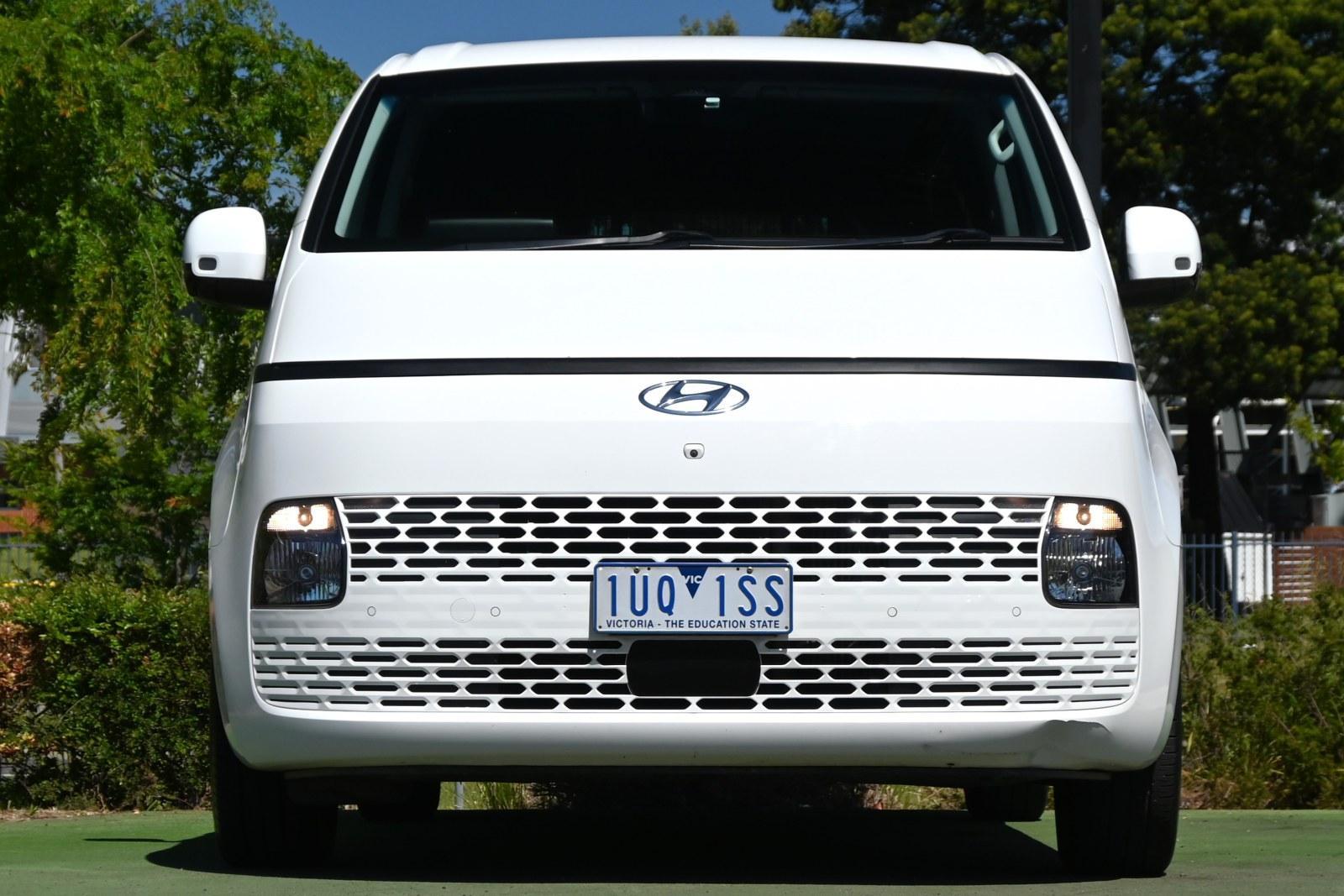Hyundai Staria Load image 2