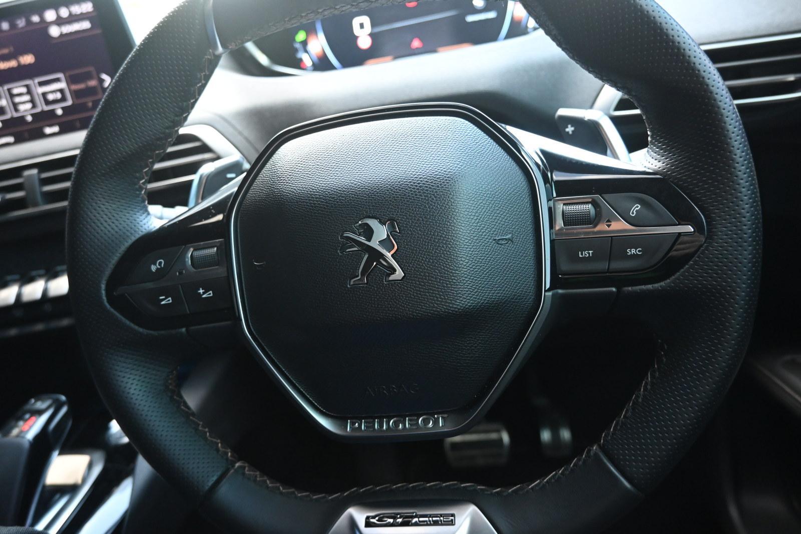 Peugeot 5008 image 4