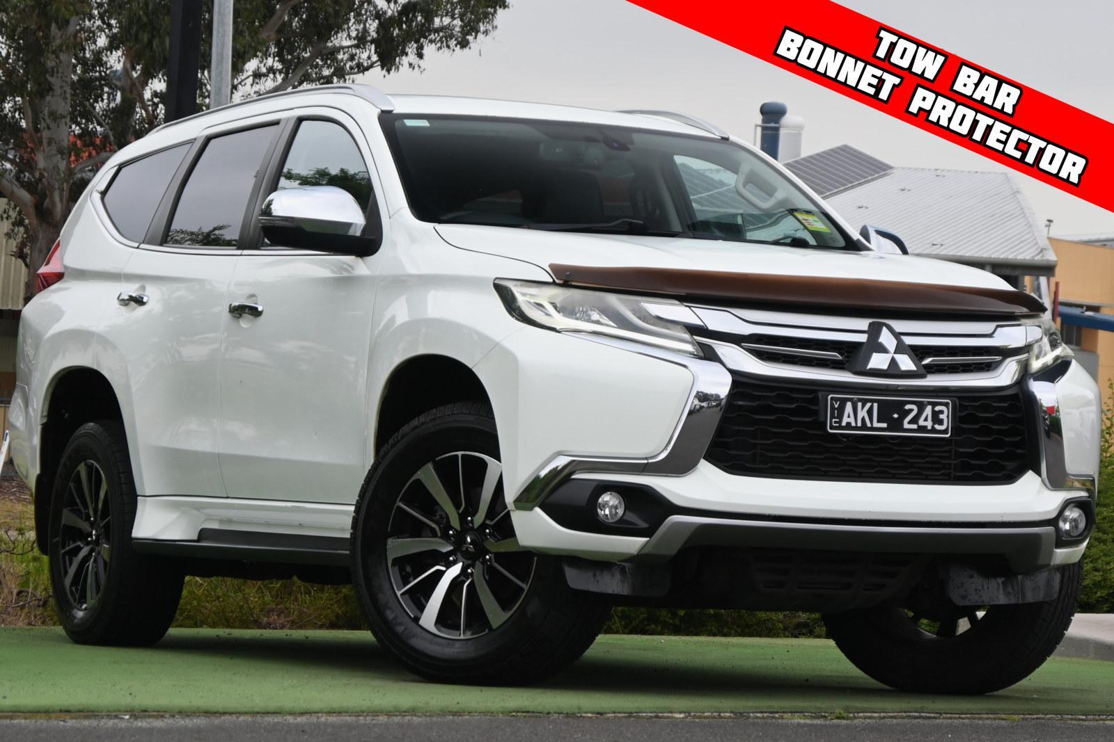 Mitsubishi Pajero Sport image 1