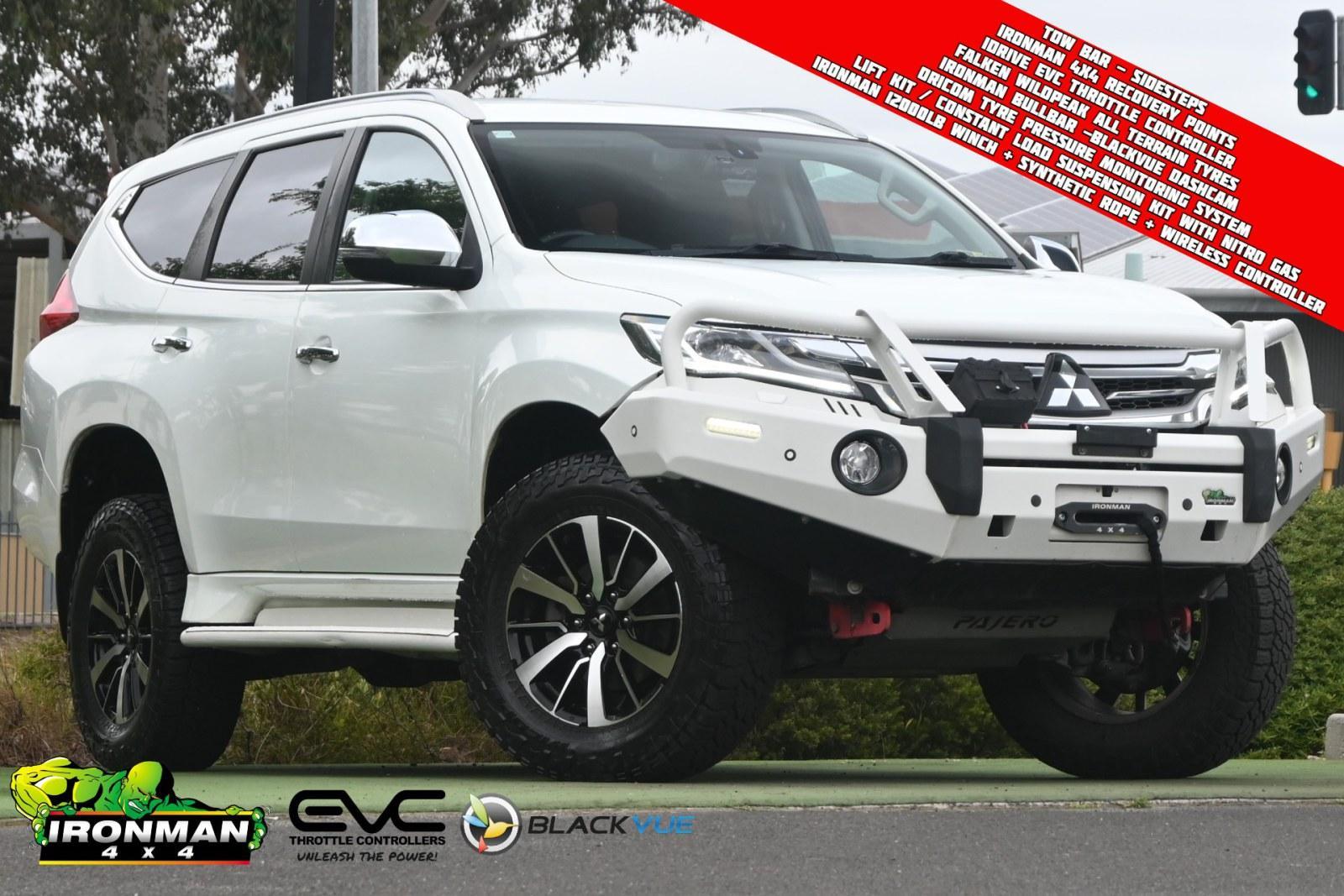 Mitsubishi Pajero Sport image 1