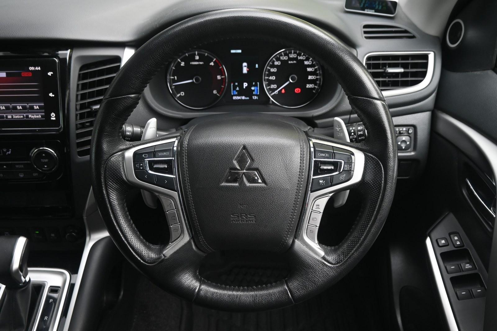 Mitsubishi Pajero Sport image 4