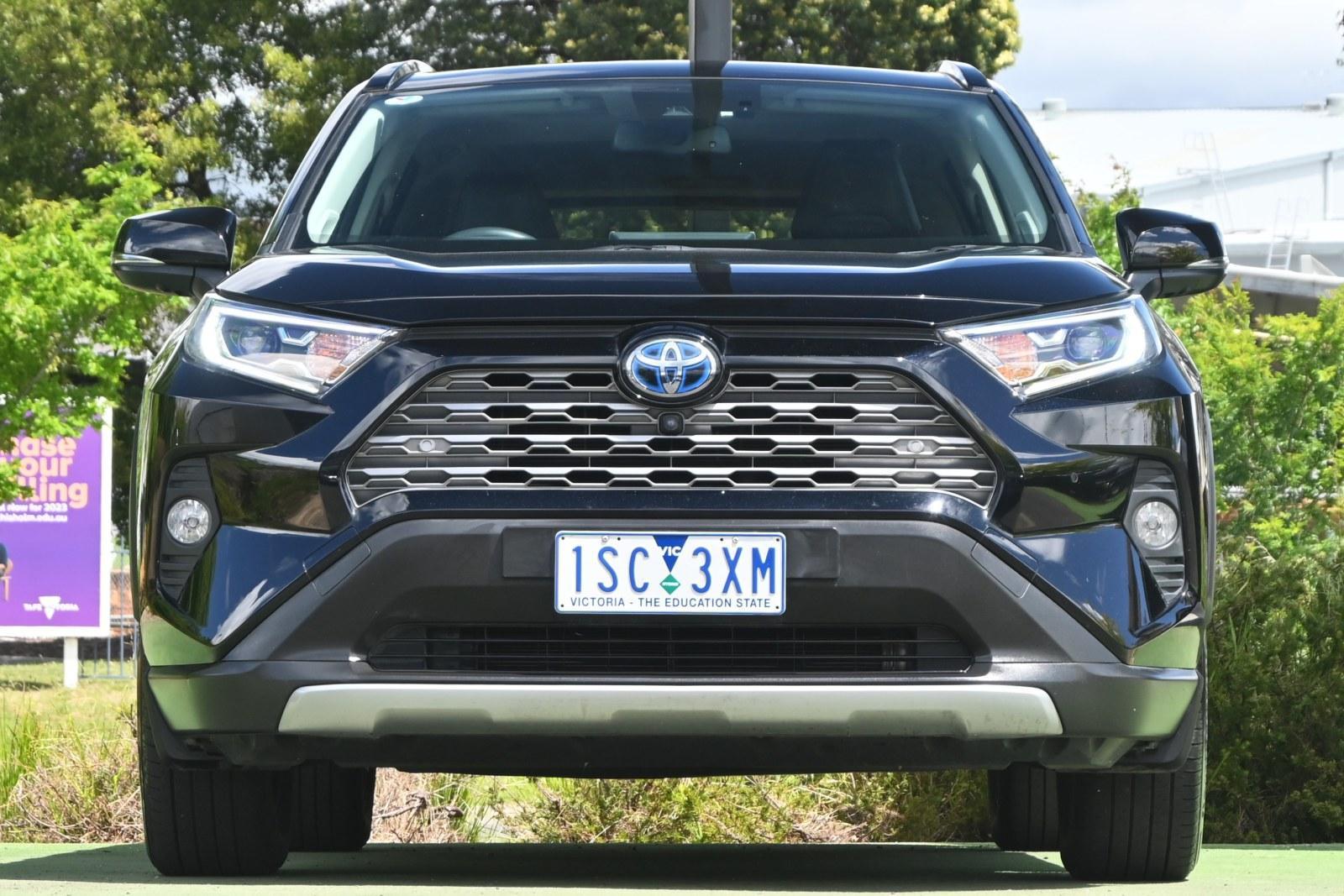 Toyota Rav4 image 2
